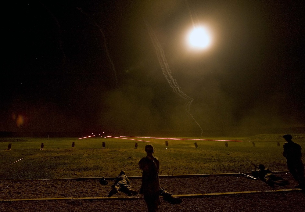 Night live fire exercise at Camp Atterbury, 81st Troop Command