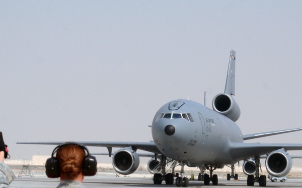 KC-10 Returns From Mission: 'This Way Please'