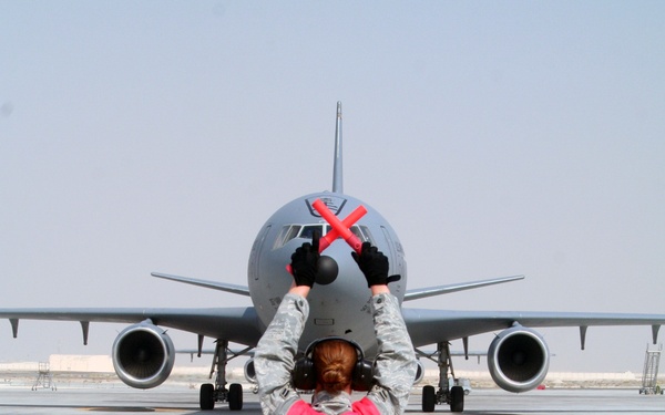 KC-10 Returns From Mission: 'This Way Please'