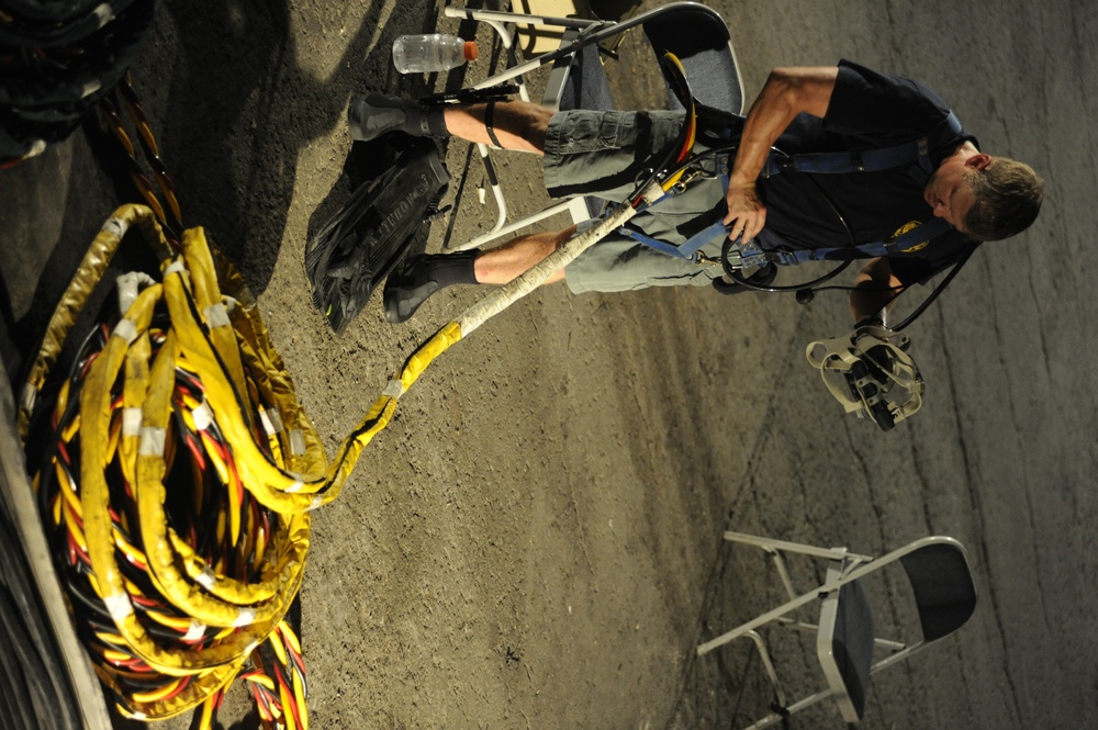 USS Sullivans CPP blade change out