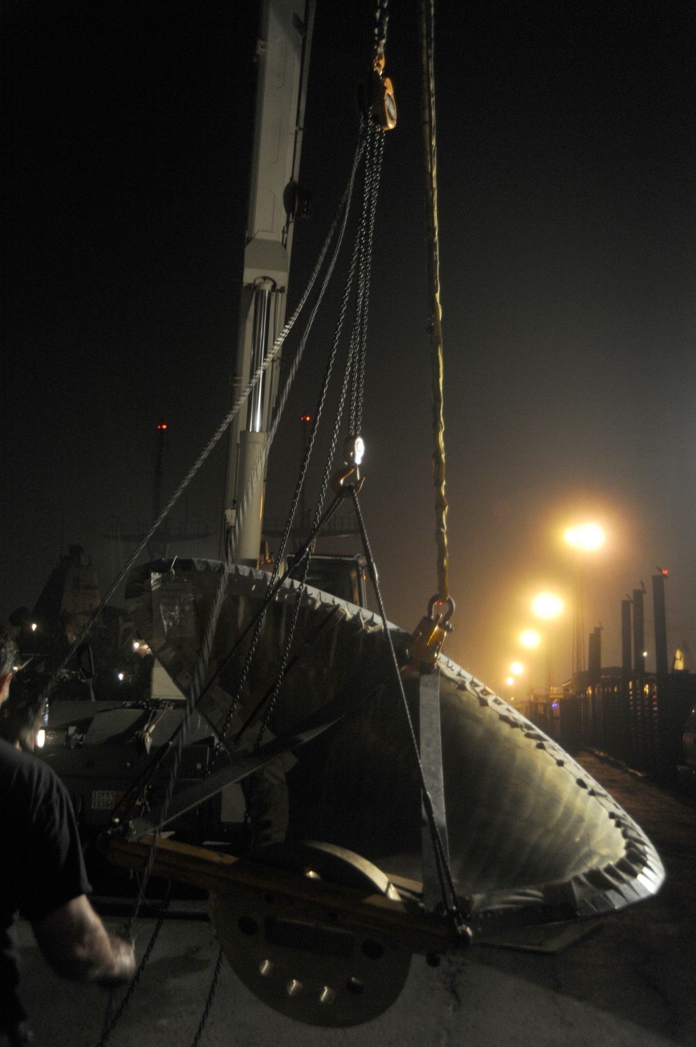 USS Sullivans CPP blade change out