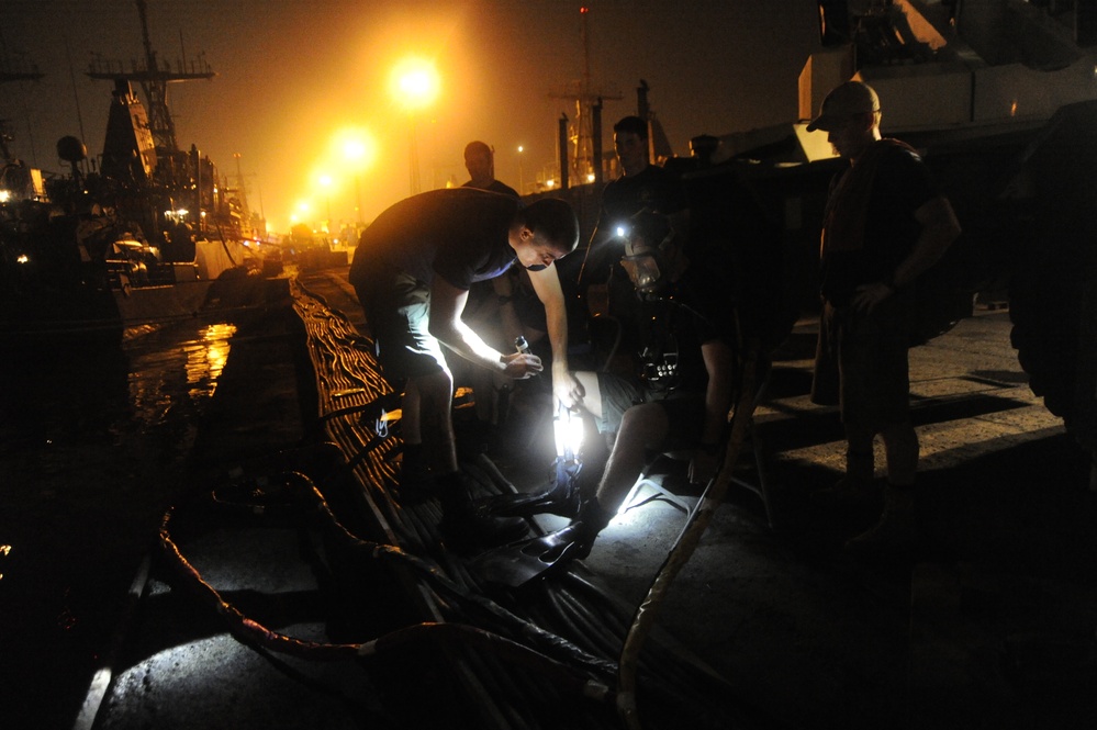 USS Sullivans CPP blade change out