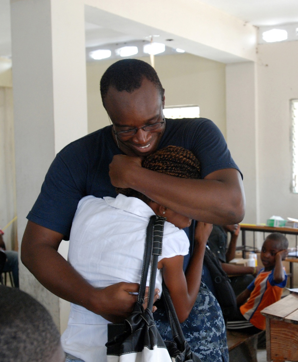 Sailor Reunites With His Sister While Training in Haiti