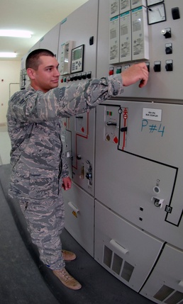 Loss of Power for 380th AEW Provides Electrical Systems Professionals a Chance to Shine