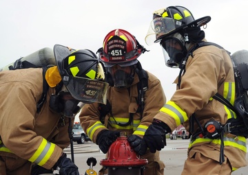 Military firefighters receive real world training