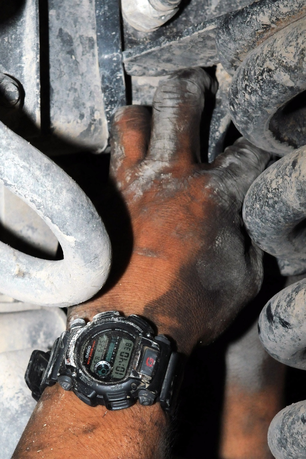 Keeping MPs rolling: DSTB mechanics find, repair vehicle deficiencies