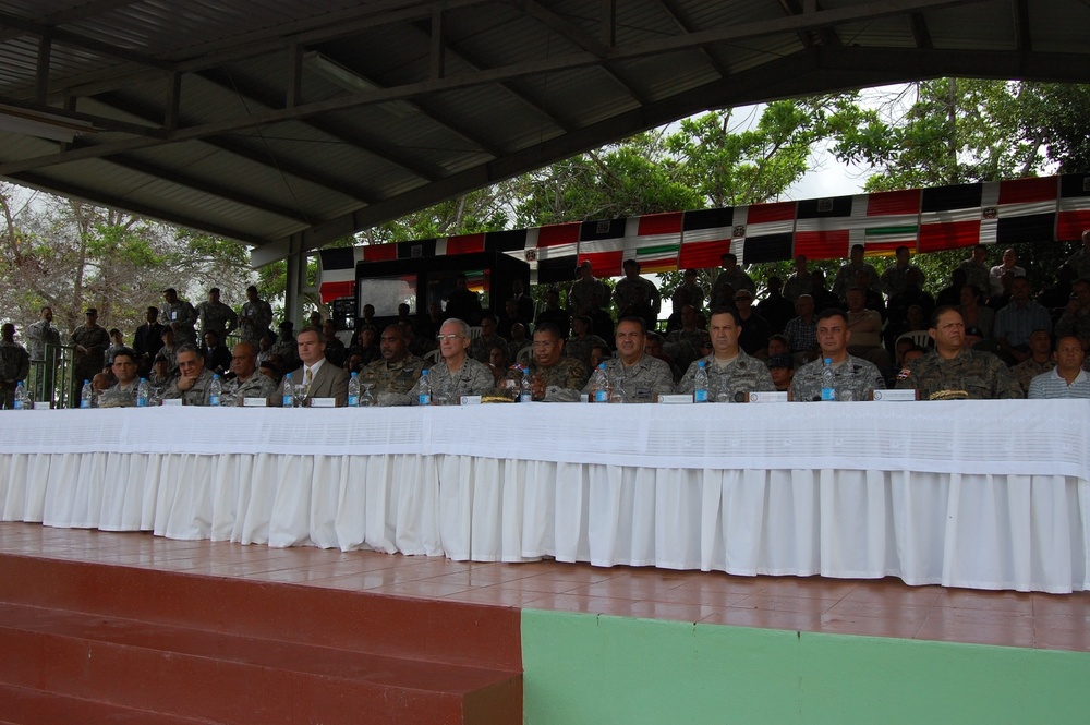 Fuerzas Comando 2010 Ends With Closing Ceremony