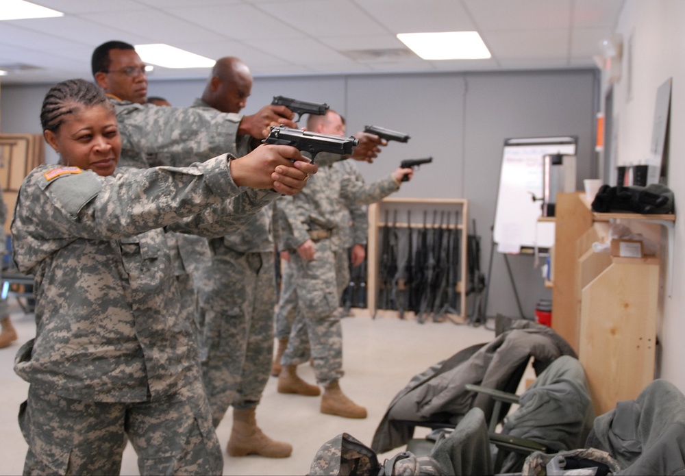 Signal Soldier gets woman of the year award