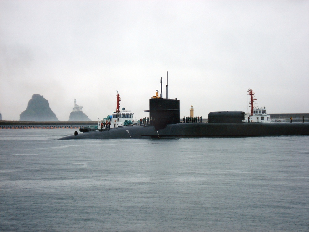 USS Michigan in Korea