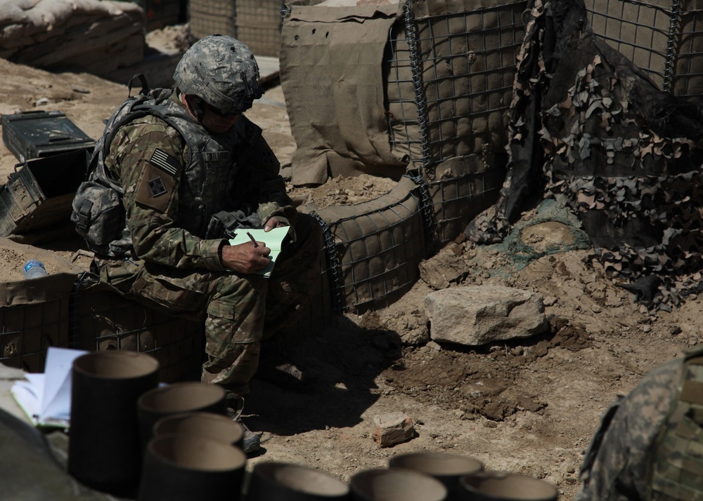 Soldiers set heavy mortar