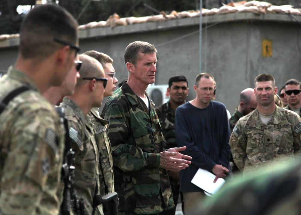 ISAF commander visits with troops