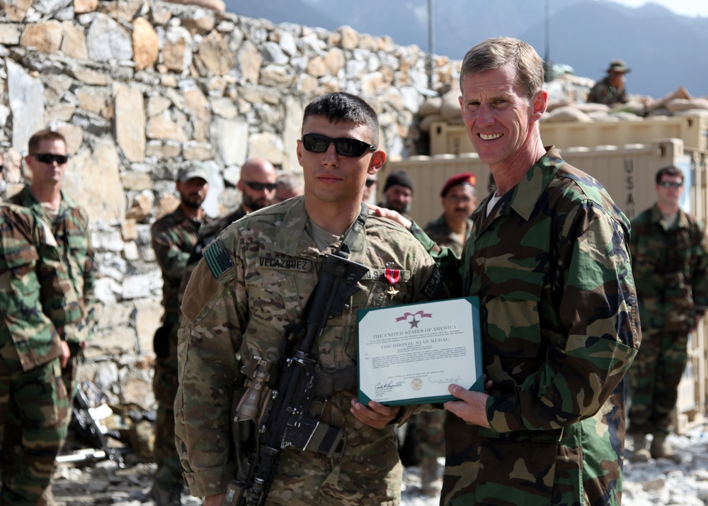 ISAF commander visits with troops