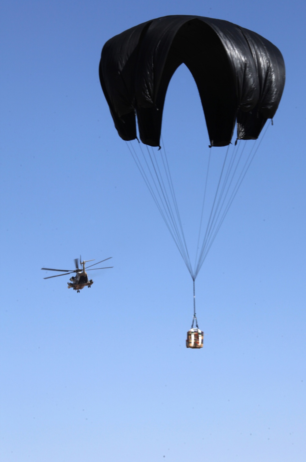 Marines Test New Parachute