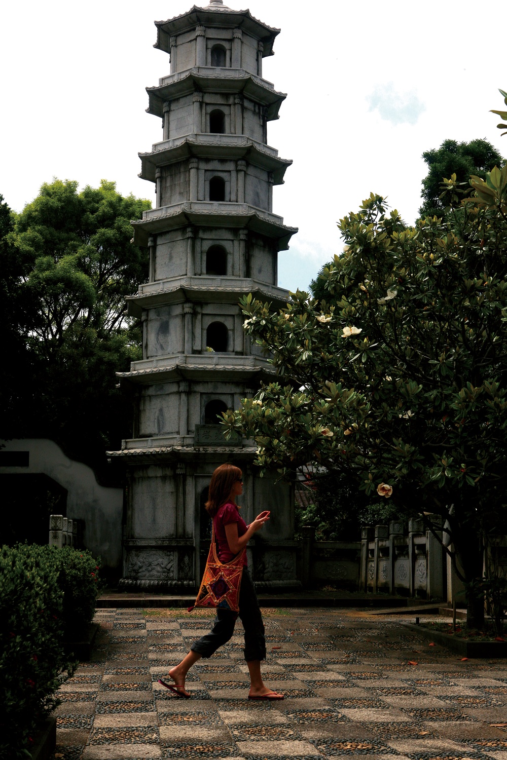 Visitors Experience Okinawa Through Naha Tour Sponsored by Marine Corps Community Services