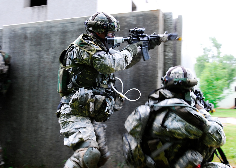 Bayonet Soldiers Train at Home