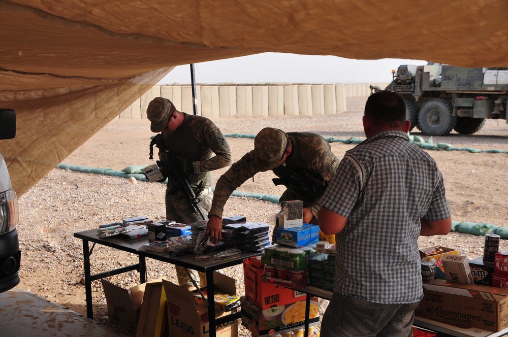 3rd BCT Soldiers live on edge of Iraq