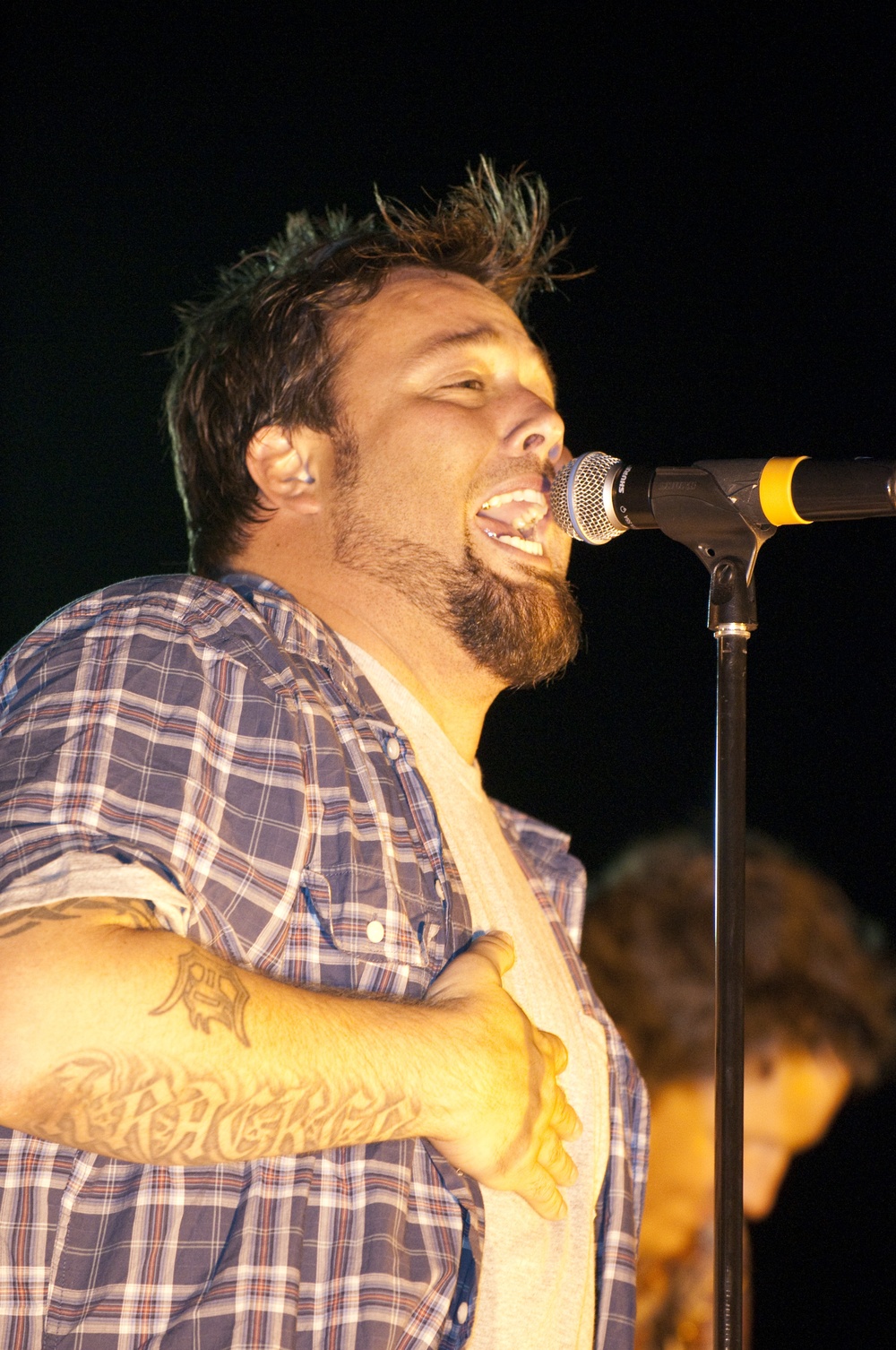 Uncle Kracker entertains troops at Camp Striker
