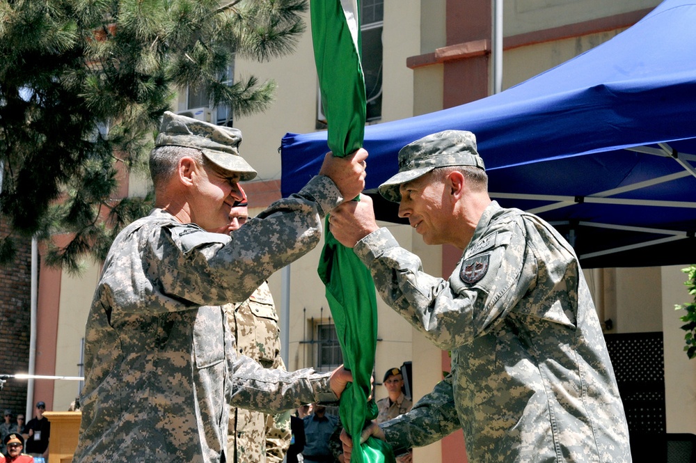 Gen. Petraeus Assumes Command of ISAF