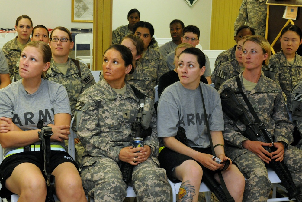 Female Soldiers receive gifts from Georgia women