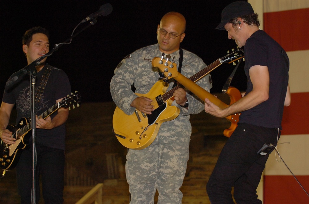 Vertical Horizon, 3rd Infantry Division band provides July 4 entertainment at Contingency Operating Base Speicher
