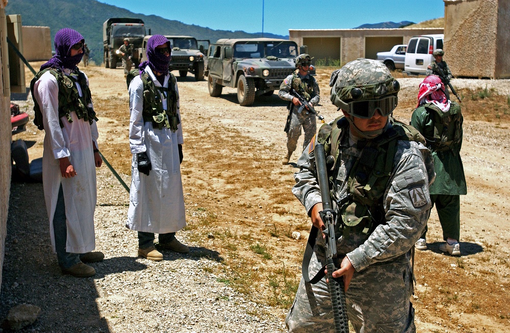 CSTX Soldiers Stay Alert to Stay Alive