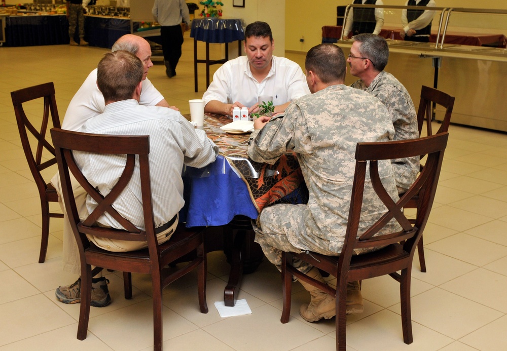 Conference helps State Dept., TF Marne commanders plan for rebuilding of Iraq