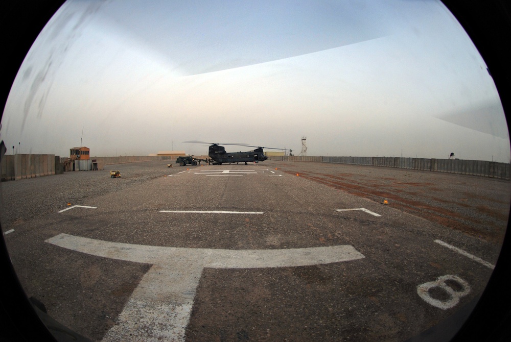 Chinook crews take on Iraq's heavy work