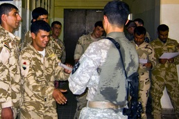 Troopers teach Iraqi Army basic forensics