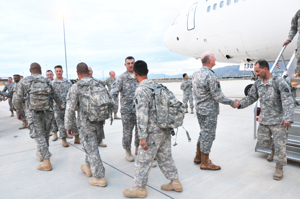 Echo Company 536th Arrive in Fort Bliss after Iraq Deployment