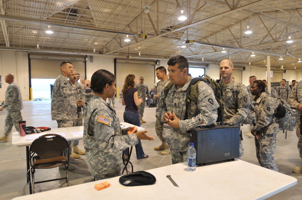 Echo Company 536th Arrive in Fort Bliss after Iraq Deployment