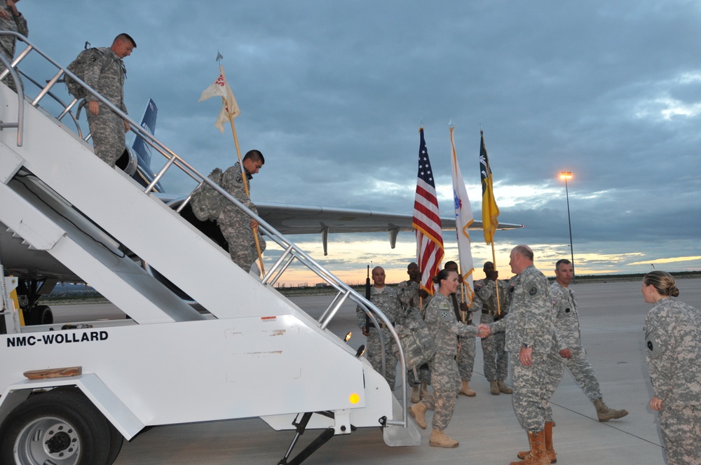 Echo Company 536th Arrive in Fort Bliss after Iraq Deployment