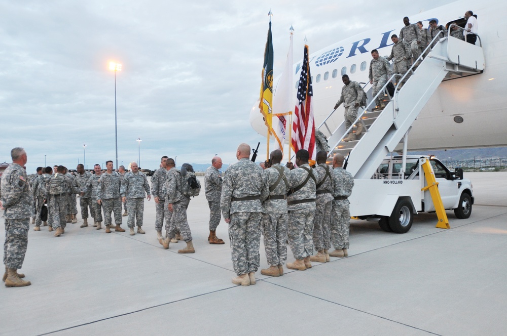 Echo Company 536th Arrive in Fort Bliss after Iraq Deployment