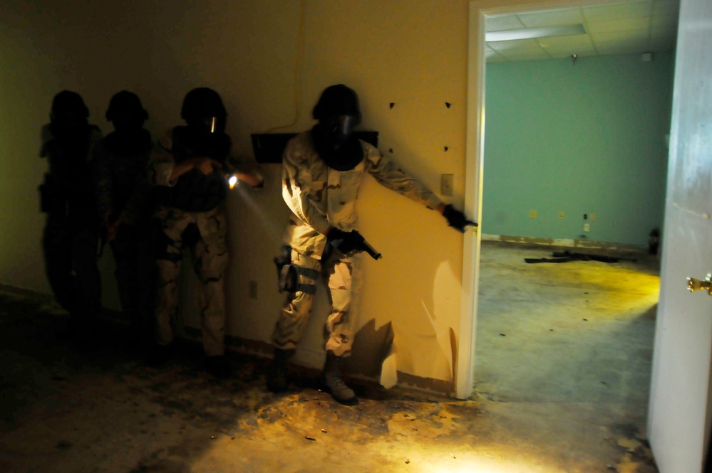 1st Special Operations Security Forces Squadron and Fort Walton Beach Police Department Active-shooter Training