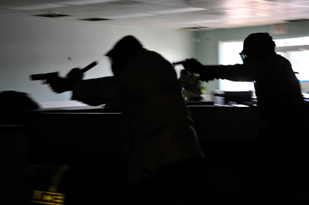 1st Special Operations Security Forces Squadron and Fort Walton Beach Police Department Active-shooter Training