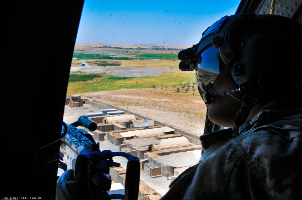 2-25th CAB Crew Chiefs Provide 'eyes and Ears' for Aircraft