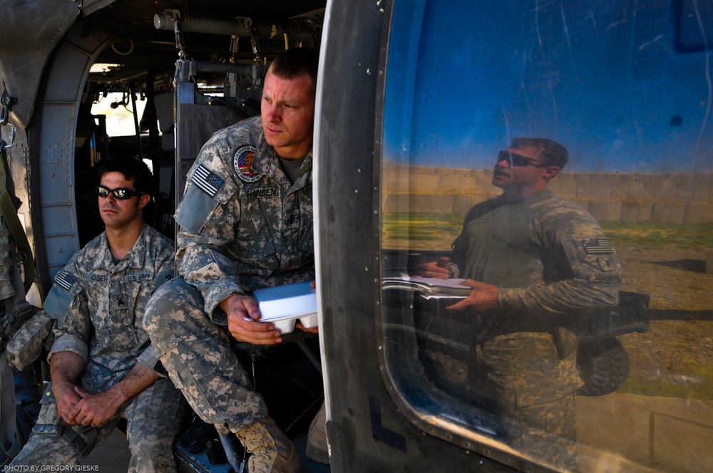 2-25th CAB Crew Chiefs Provide 'eyes and Ears' for Aircraft
