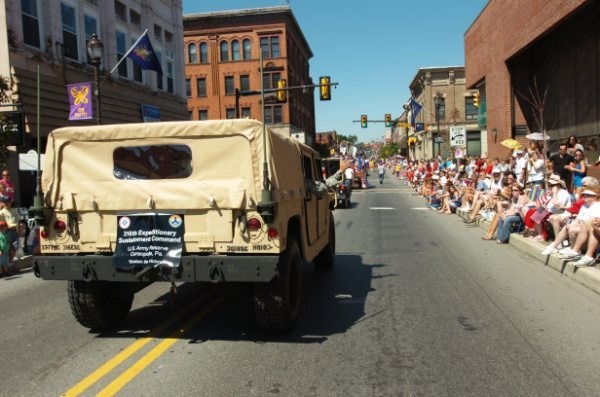 Canonsburg parades local Soldiers, military vehicles