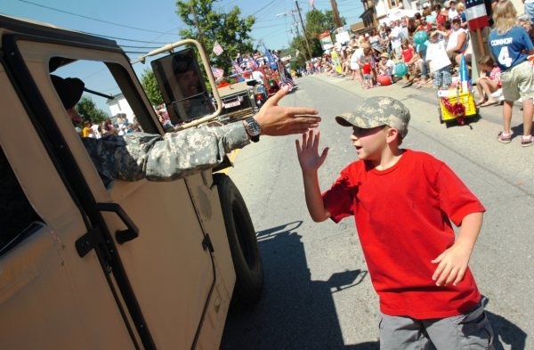 Canonsburg parades local Soldiers, military vehicles