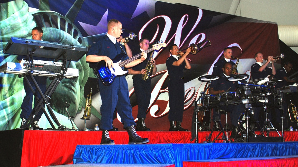 Tops in Blue entertains Spartans with diverse musical production