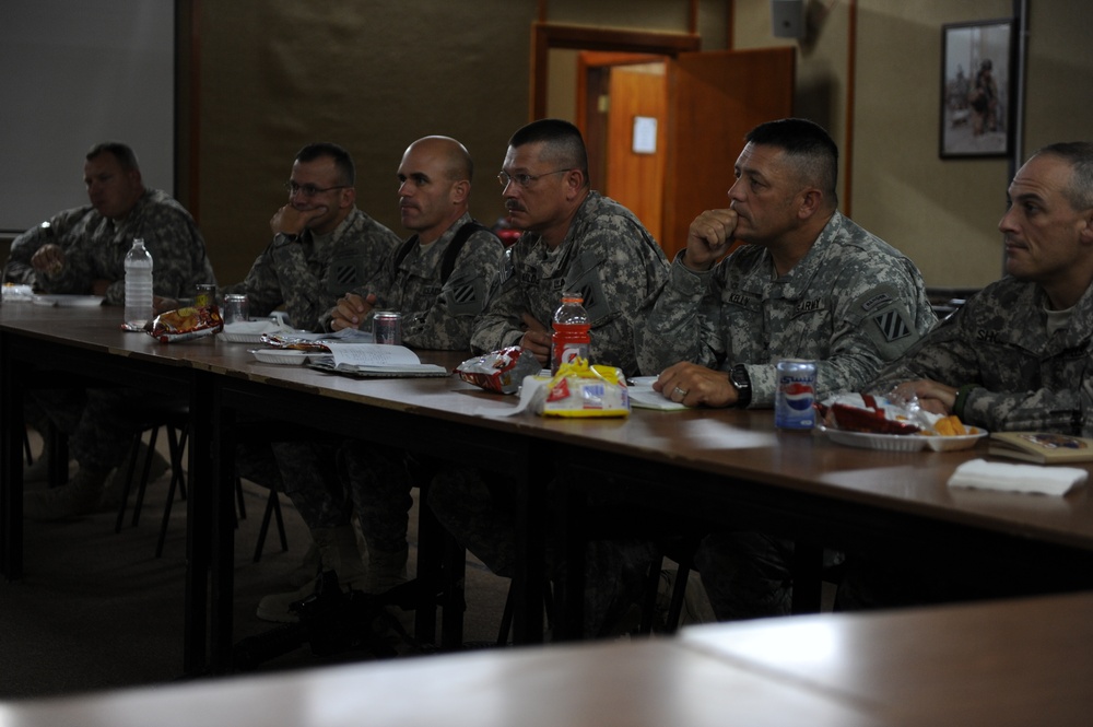 General speaks at COINCOS