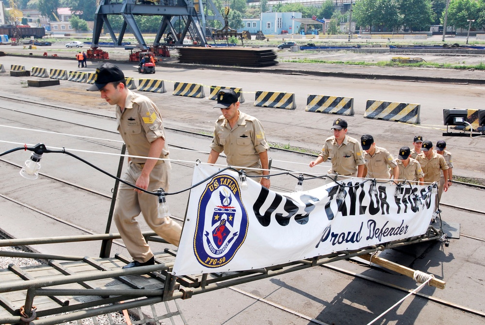 USS Taylor participate Sea Breeze 2010