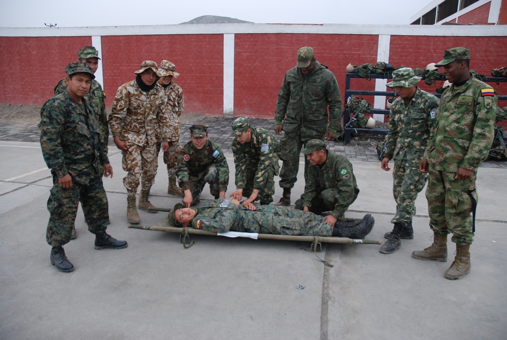 Corpsmen Teach Marines of Ten Nations How to Save Lives With Battlefield Trash