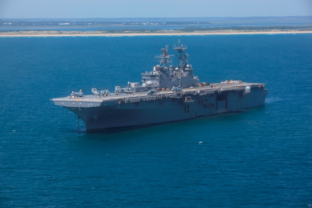 Special-Purpose MAGTF Continuing Promise 2010 embarks USS Iwo Jima