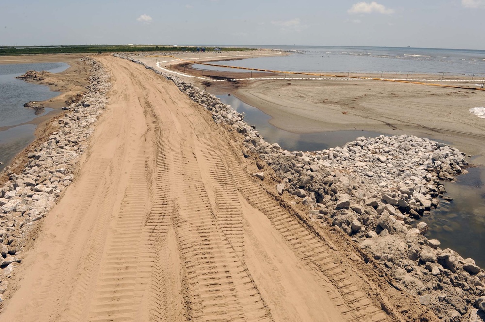 Engineers reinforce land bridge at Thunder Bayou