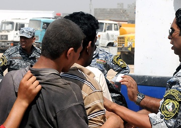 Artillerymen, policemen find thankful crowd during aid mission