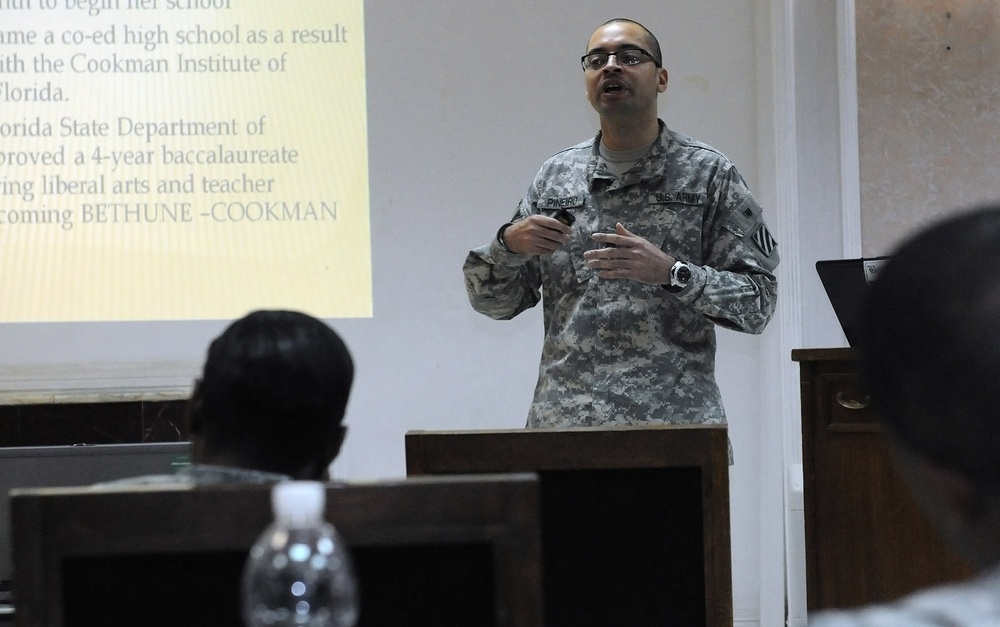 Soldiers Learn to Be Equal Opportunity Leaders