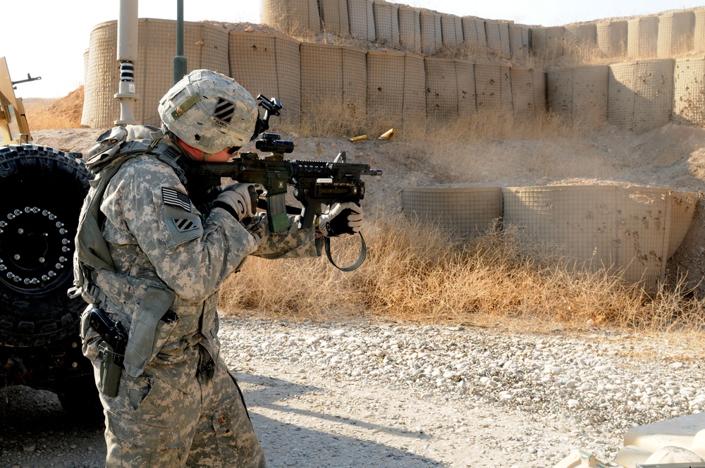 Personal Security Detail Sharpens Rifle Skills