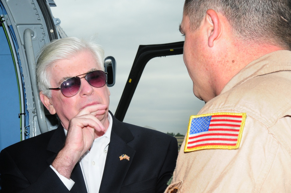 Senator Dodd Tours Farnborough's U.S. Assets
