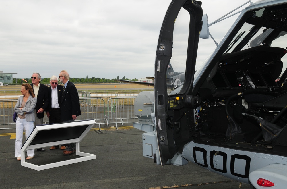 Senator Dodd Tours Farnborough's U.S. Assets
