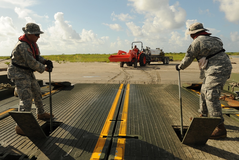 Louisiana Guardsmen continue providing water transportation